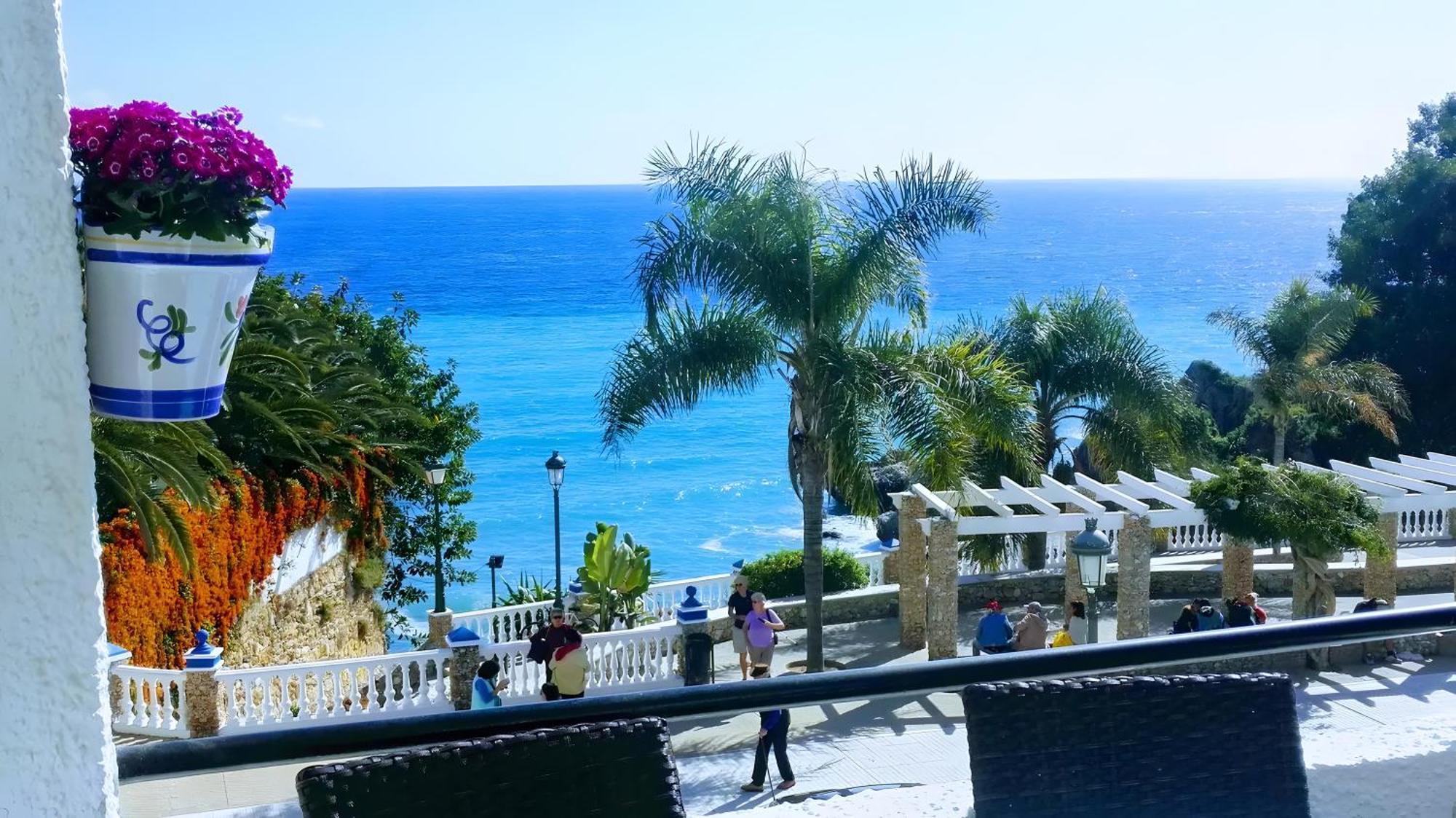 2 Bedrooms 2 Bath Appartement Nerja
